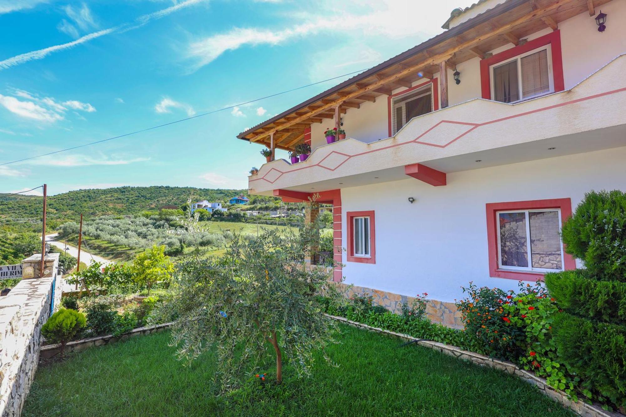 Villa Xherimeja Family Oasis Berat Bagian luar foto